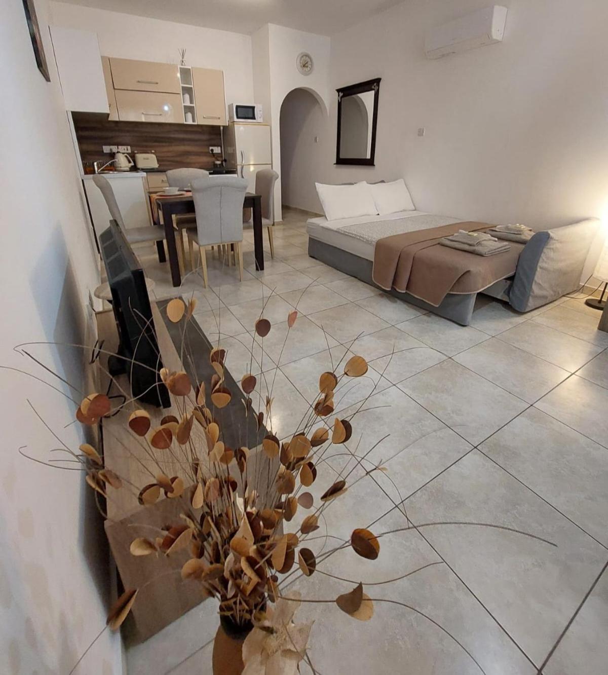 Joanne'S Cosy 1 Bdrm Apt Pafos Dış mekan fotoğraf